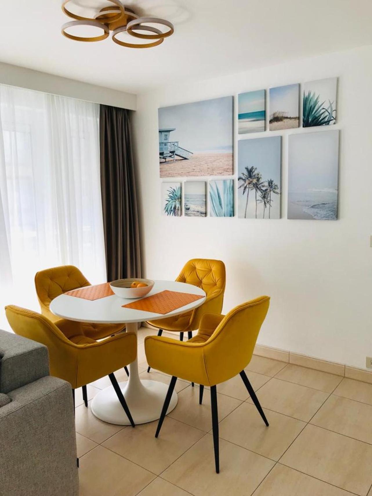 Urbanstay Suites - Beachfront Apartment In Knokke Eksteriør billede